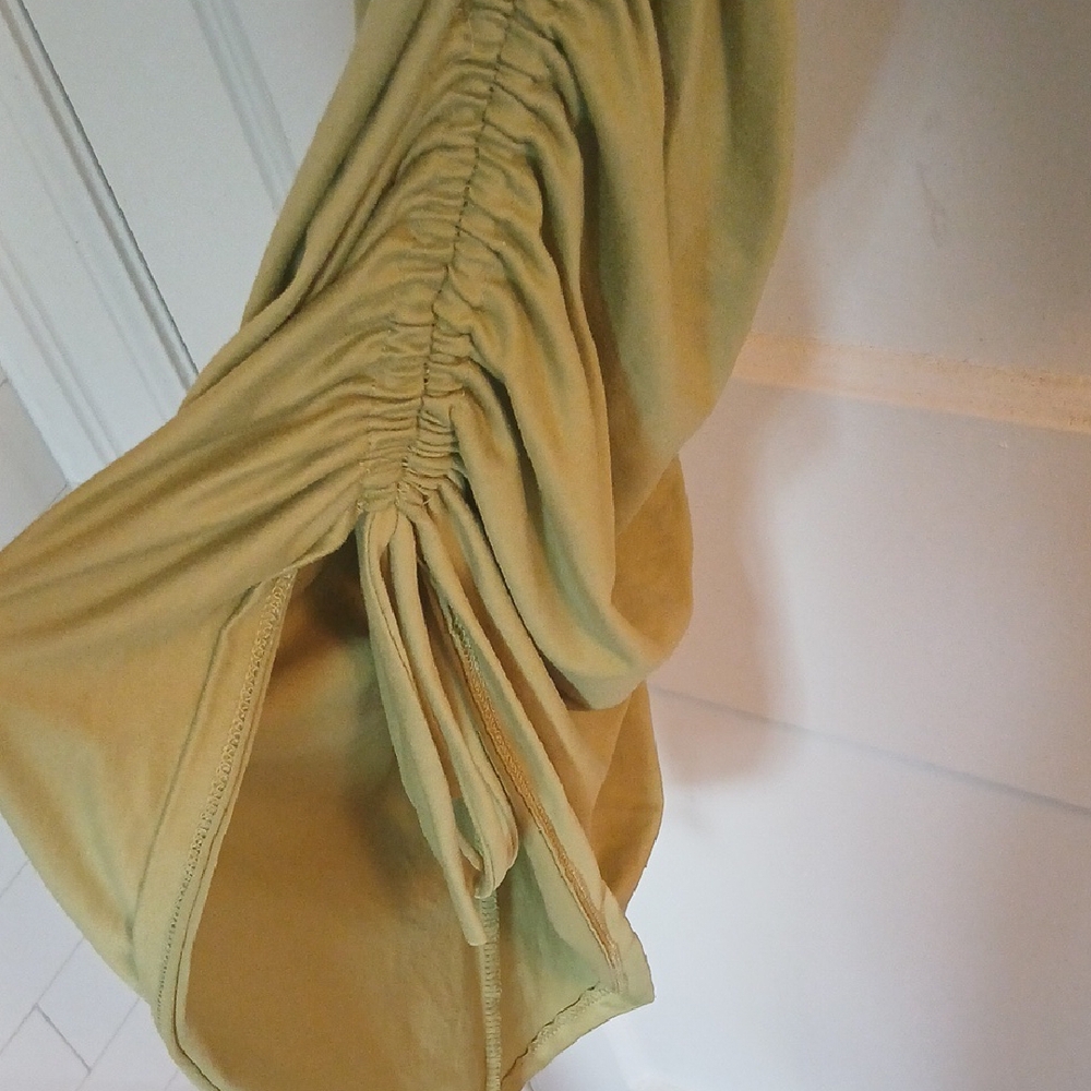 Forever 21 Light Green Ruched Long Sleeve Dress - Picture 5 of 8